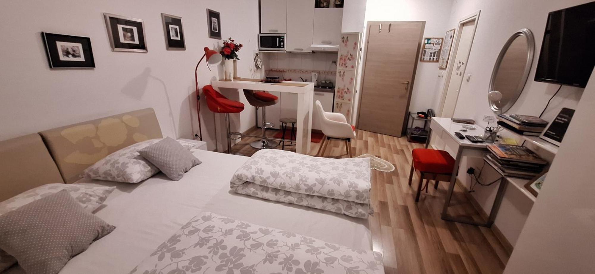 Klara Studio Apartman Сплит Экстерьер фото