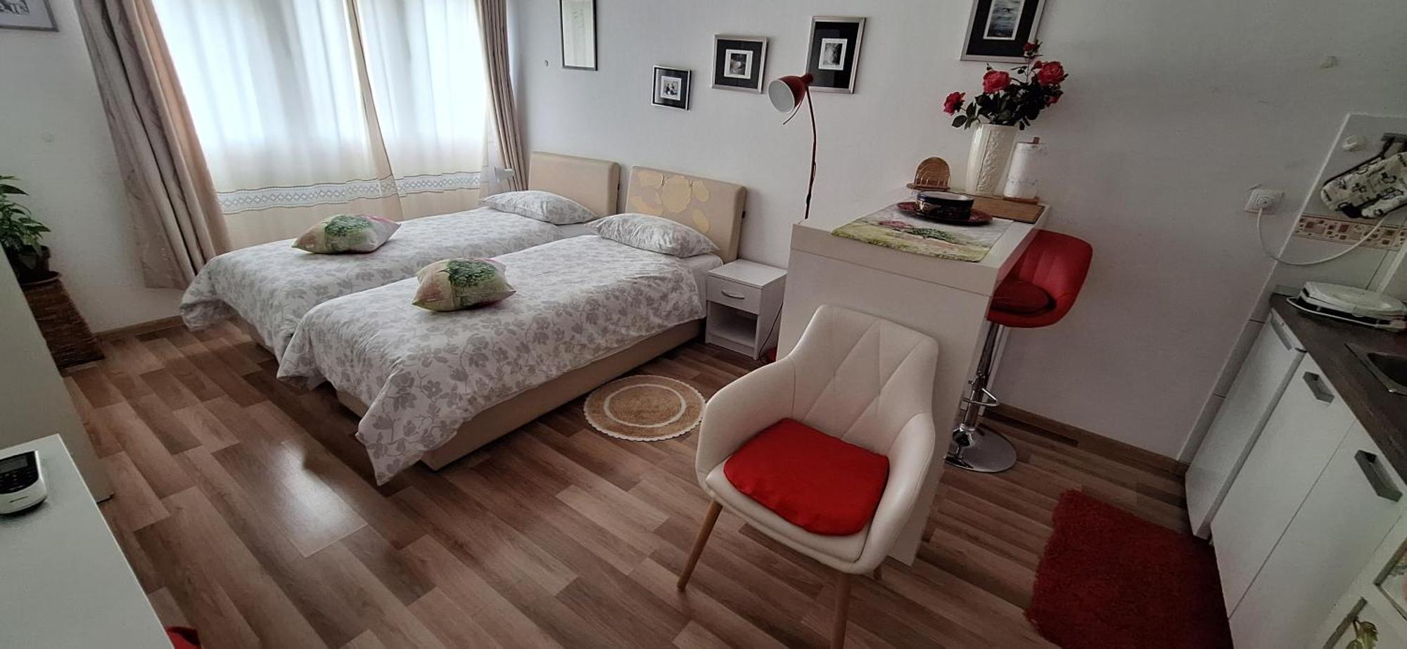 Klara Studio Apartman Сплит Экстерьер фото
